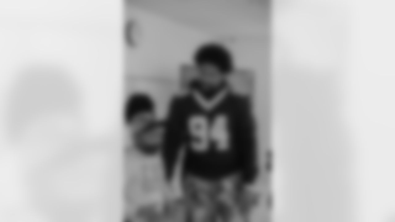 Gallery-Cam-Jordan-saints-literacy-visit-091322-0008