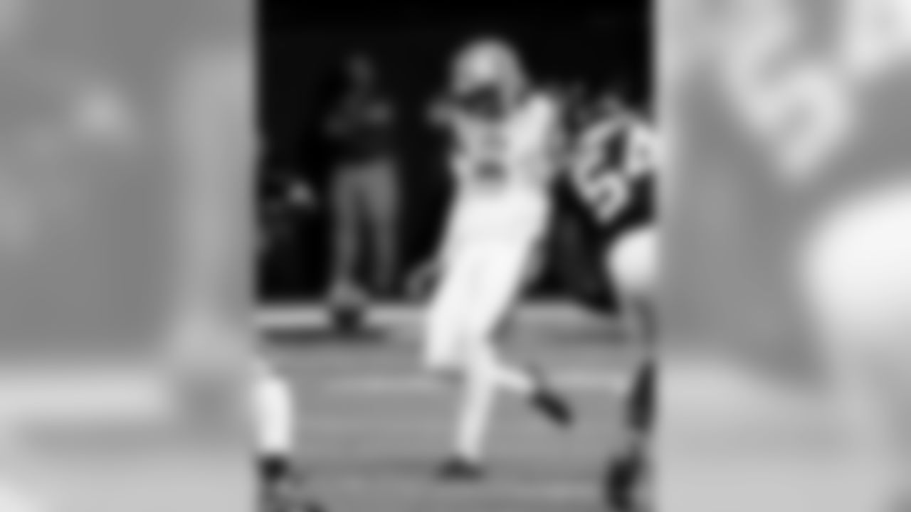 Game action photos from Thursday Night Football on Thanksgiving night 2019 as the New Orleans Saints defeated the Atlanta Falcons in week 13 at Mercedes-Benz Stadium.