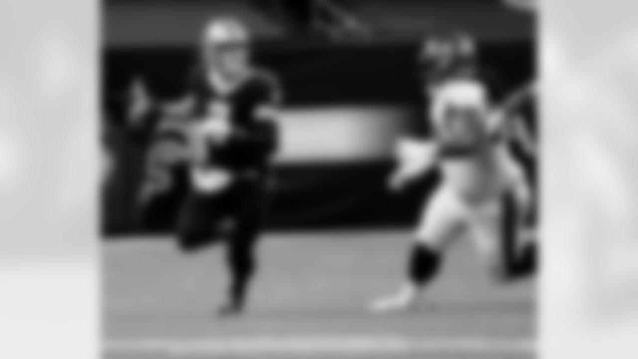 1-BUCS GAME 2020
SAINTS 34 - BUCS 23 (W)
All Images Copyright Michael C. Hebert
