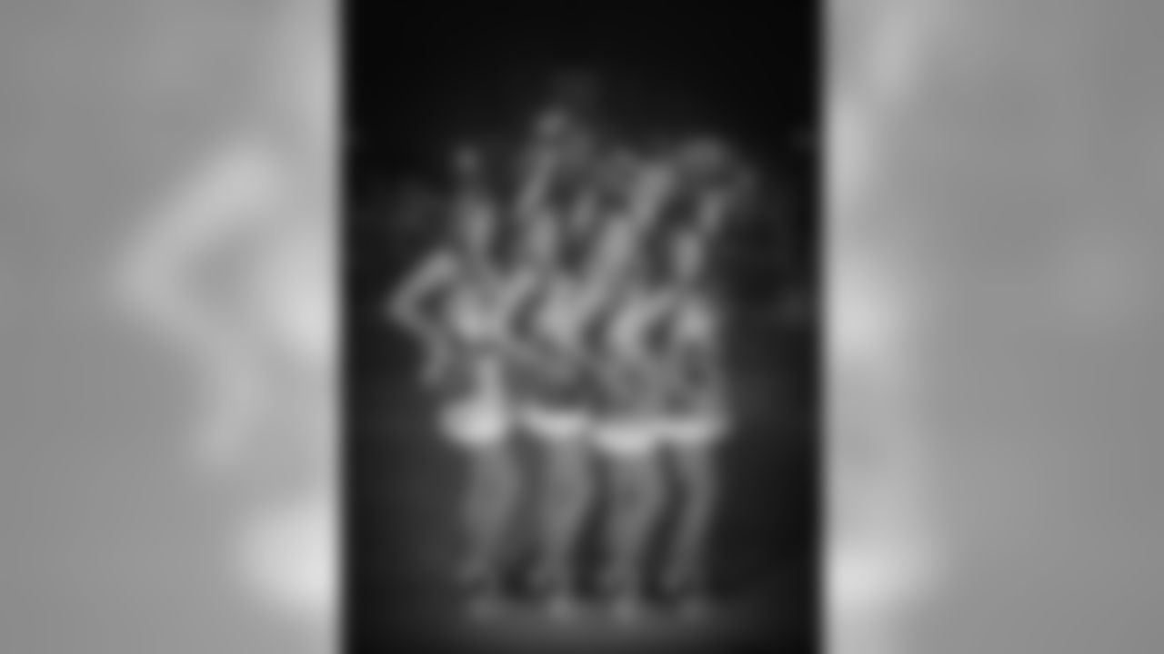 Gallery_Faces_Saintsations_SarahB_011819_07
