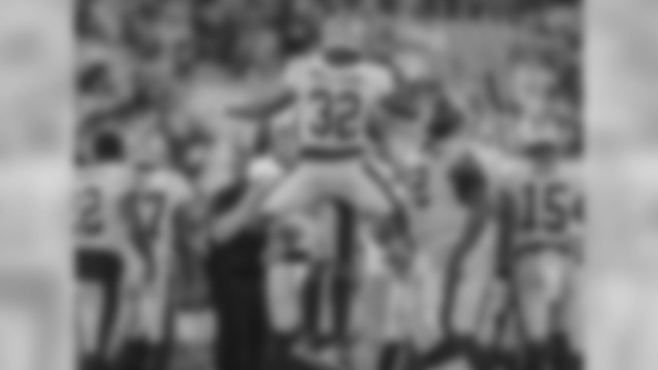 Gallery-preseason-game1-2560x14402589