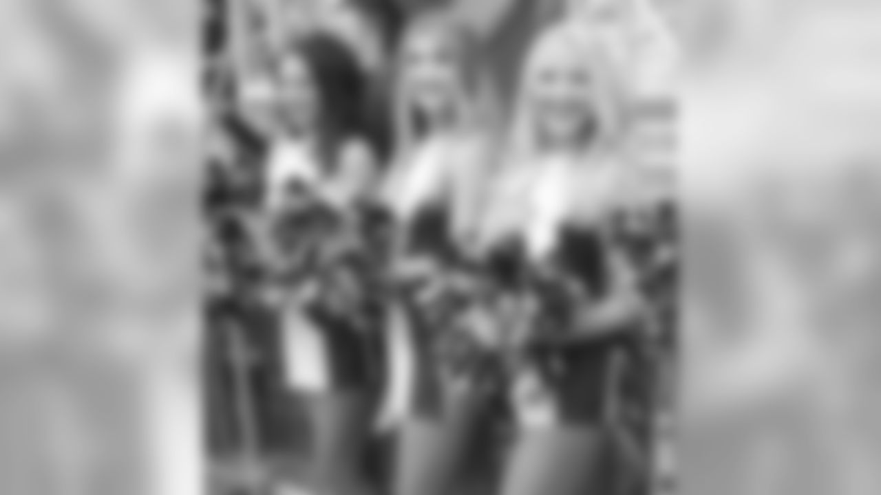 Gallery_Faces_Saintsations_Katie010419_19
