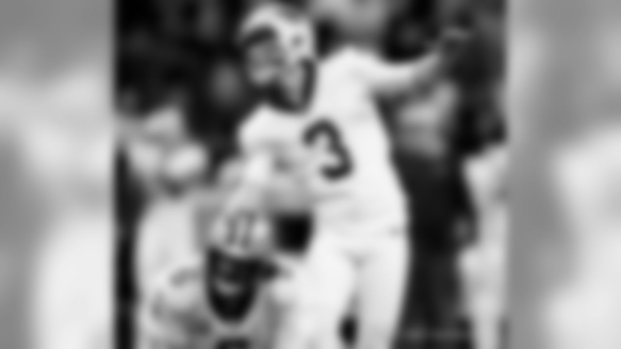 The New Orleans Saints and Minnesota Vikings battle it out in the Wild Card matchup at the Mercedes-Benz Superdome.