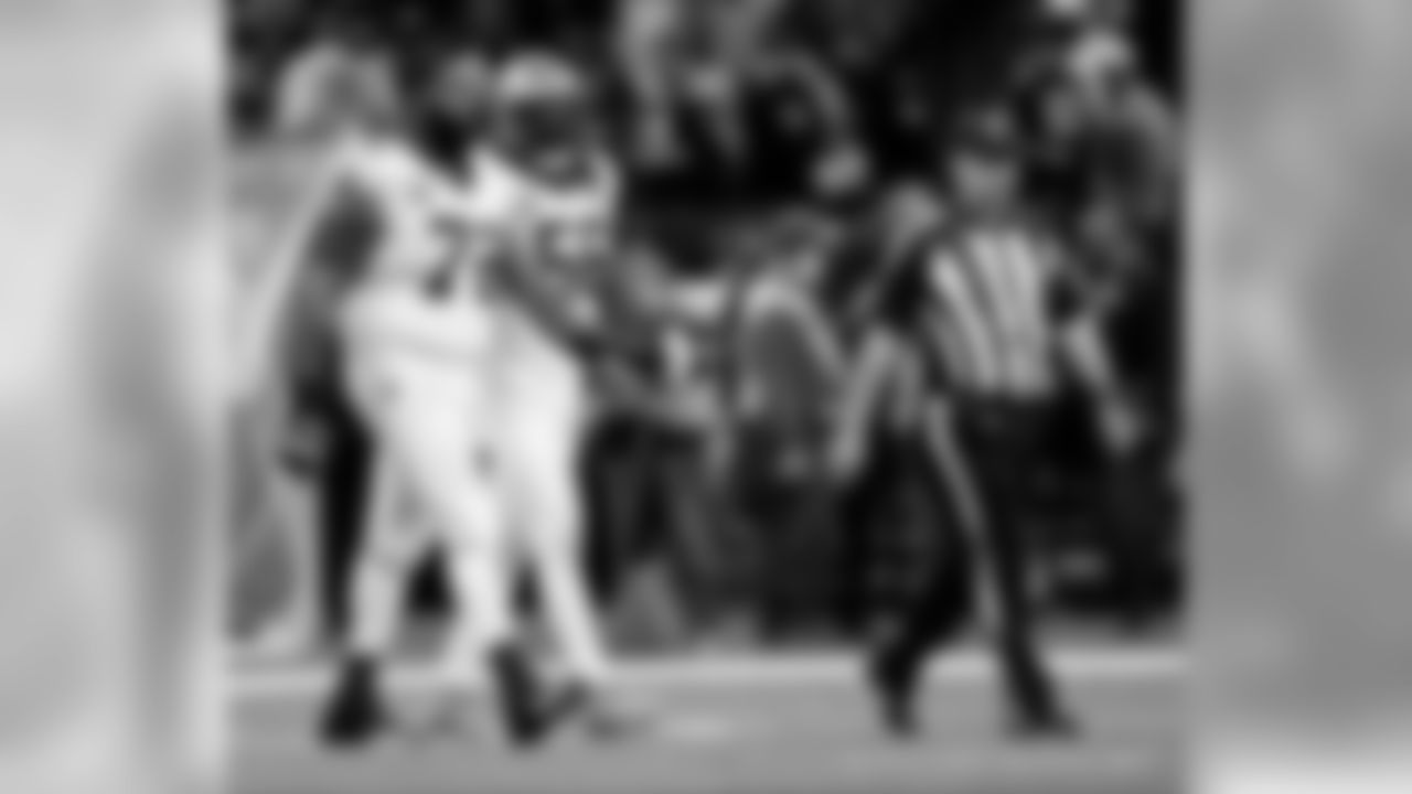 The New Orleans Saints and Minnesota Vikings battle it out in the Wild Card matchup at the Mercedes-Benz Superdome.