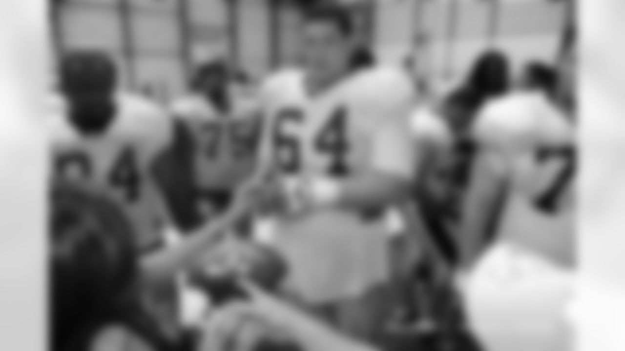OT Zach Strief Meets with Fans