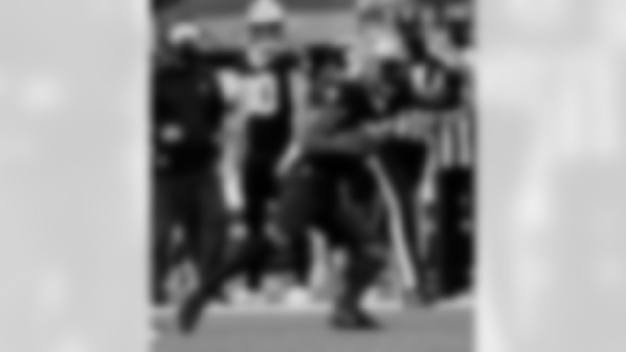 Game action photos from the New Orleans Saints vs. Los Angeles Chargers matchup in Week 5 of the 2020 NFL season.