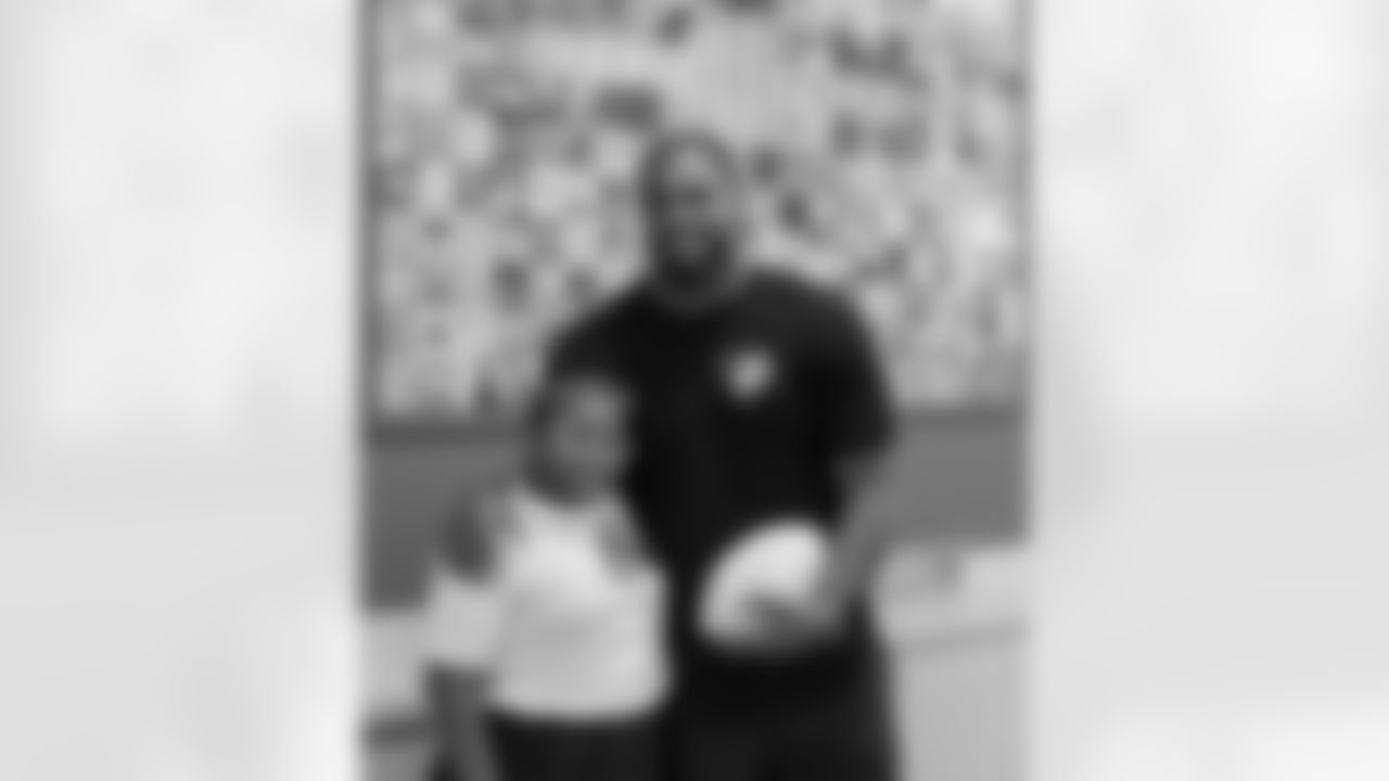 On Tuesday, September 5, New Orleans Saints defensive end Cameron Jordan visited Good Shepherd school, speaking to students about leadership, always giving your best effort in all aspects of life, how to grow in leadership, and being a forever learner.