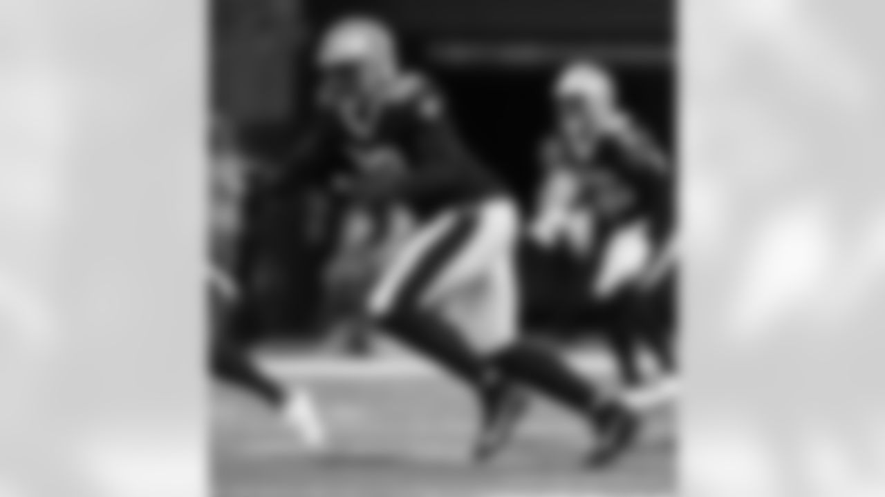 New Orleans Saints defensive end payton Turner (98) in action during their 2022 Preseason Week 3 game against the Los Angeles Chargers.