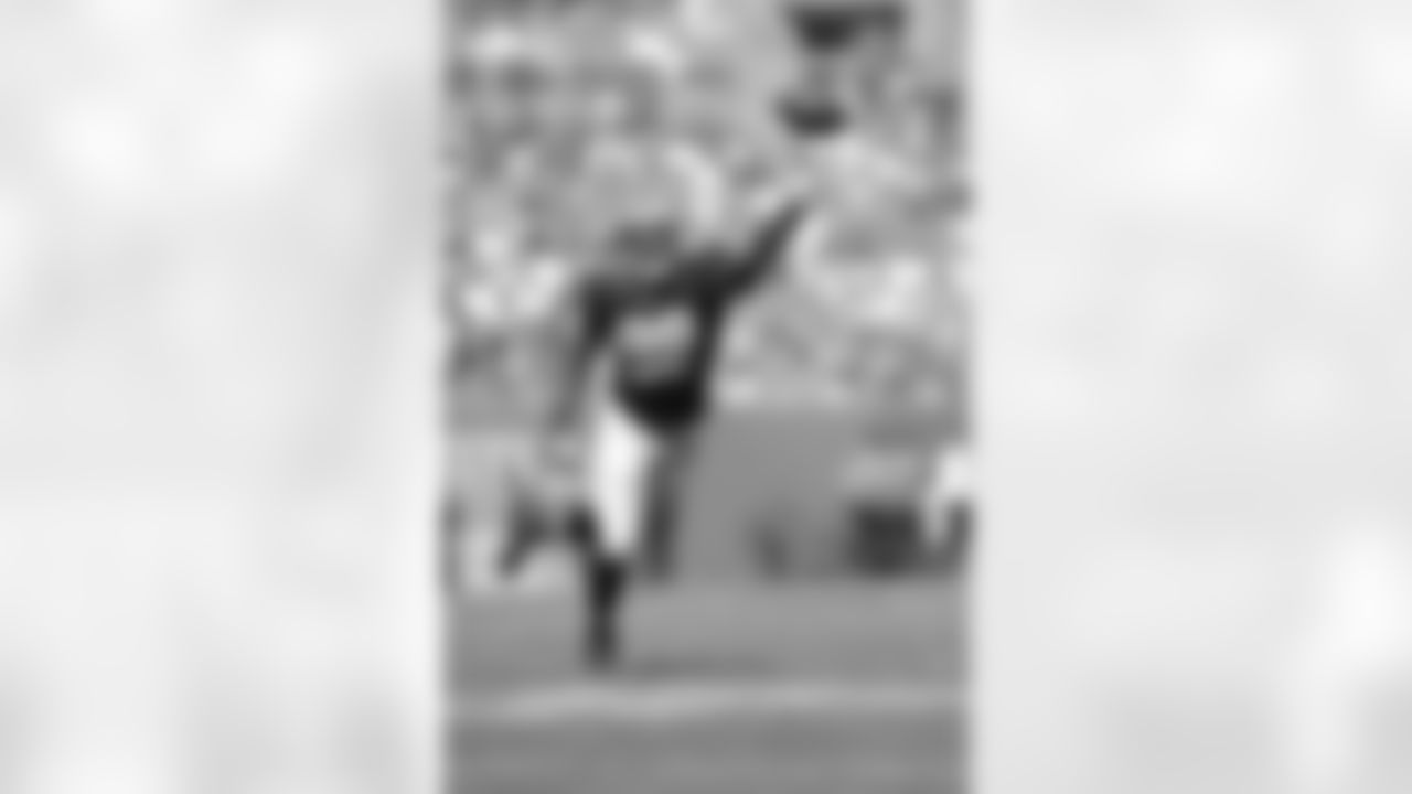 2014 Regular Season
Cleveland Browns 26 - New Orleans Saints 24
Copyright Michael C. Hebert
