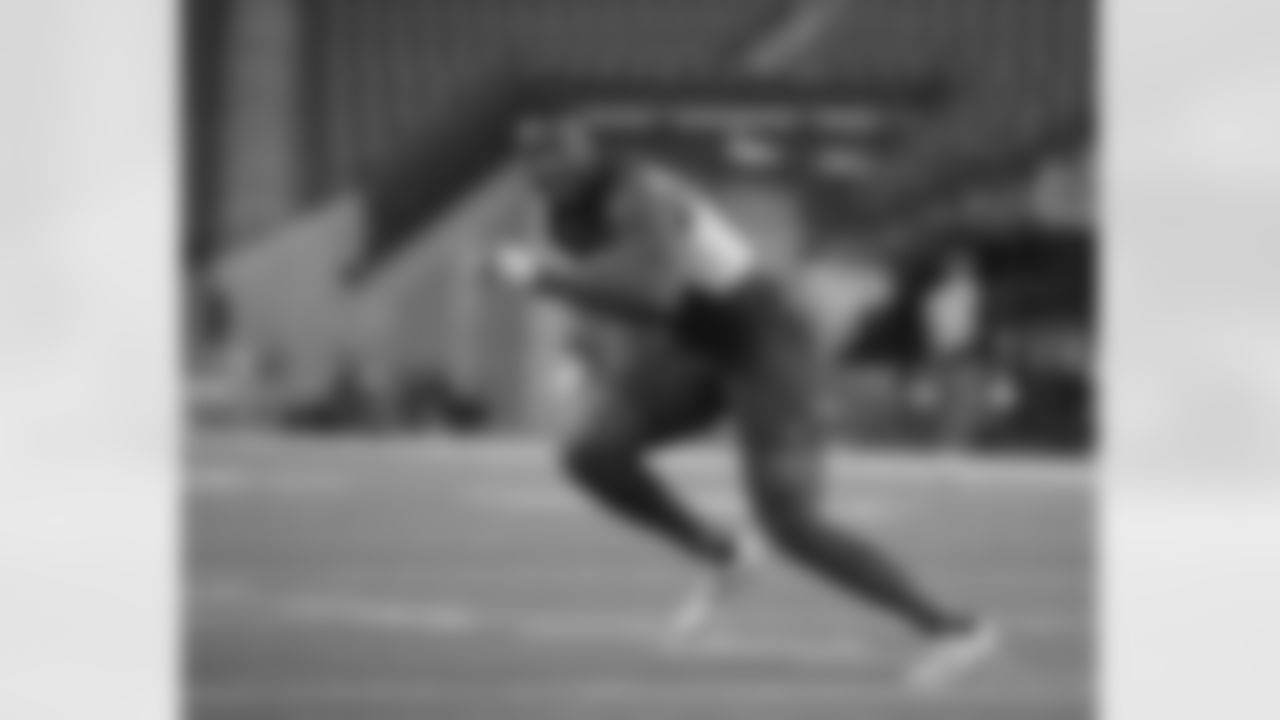 DE Noah Spence