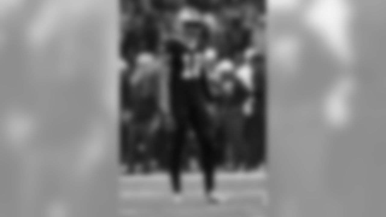 Saints 30 - Texans 28 (W) 1-0
2019 New Orleans Saints
All Images Copyright Michael C. Hebert