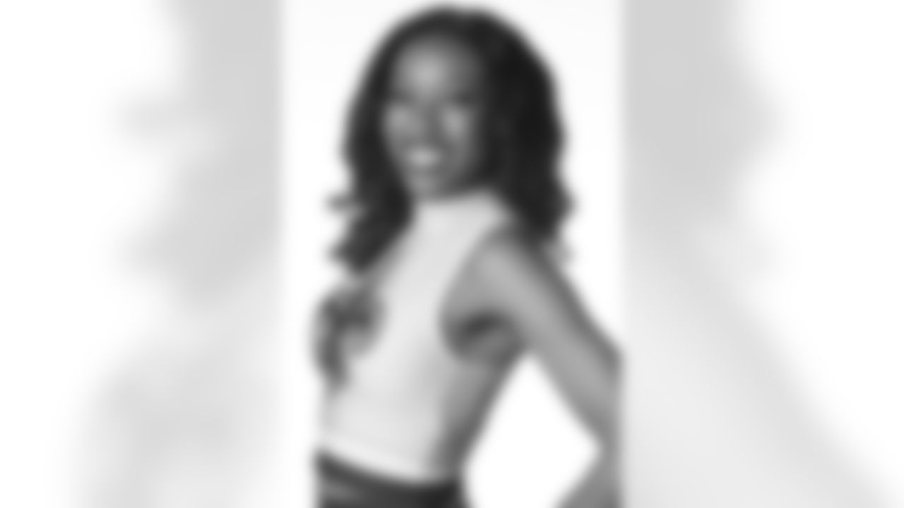 Meet the 53 members of the Saints Cheer Krewe for the upcoming New Orleans Saints 2022 NFL season. || Jade from New Orleans, LA