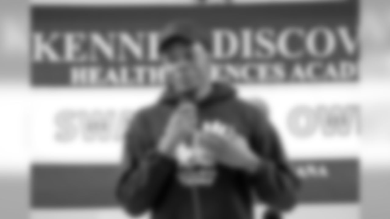 New Orleans Saints quarterback Teddy Bridgewater visited the Kenner Discovery Health Sciences Academy on December 17 where he shared inspirations messages with students and read his book to those in attendance.