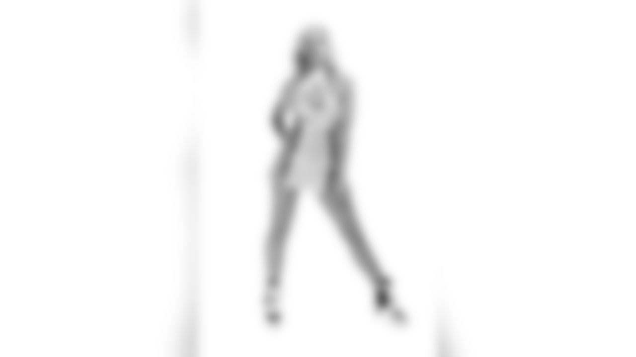 Gallery_Faces_Saintsations_Bekah010419_06