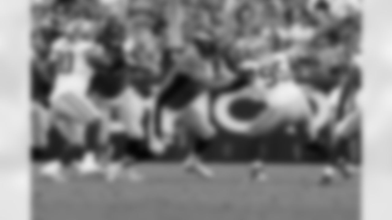 New Orleans Saints announced that they have agreed to terms with unrestricted free agent defensive end Kentavius Street on Friday, March 18, 2022. Check out Kentavius in action with the San Francisco 49ers during his four NFL seasons.