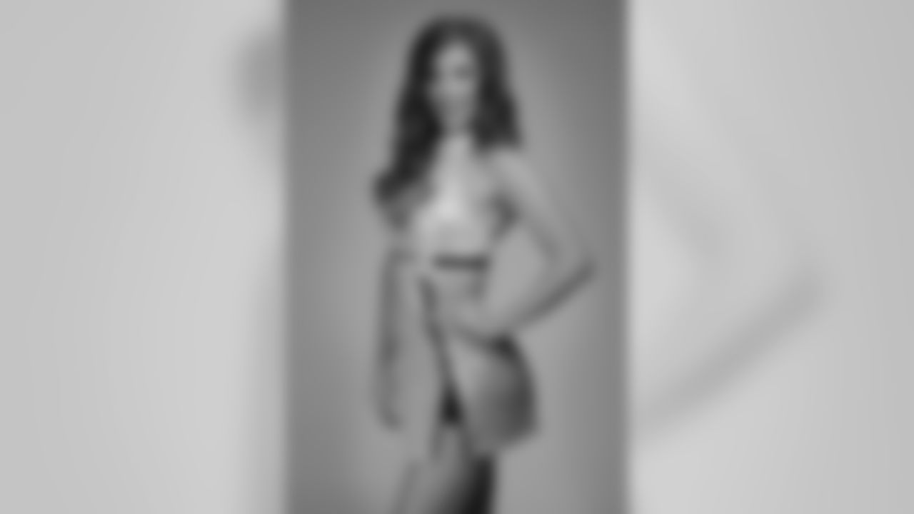 Gallery_Faces_Saintsations_Megan_011819_15
