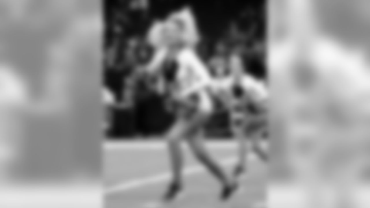 2019 Saints Pre Season
Vikings 35 Saints 24 (L)
2019 New Orleans Saints
All Images Copyright Michael C. Hebert