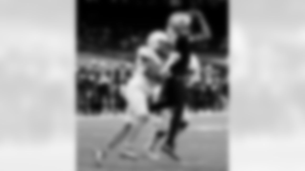 Check out photos of New Orleans Saints wide receiver Emmanuel Sanders in action during the 2020 NFL season.