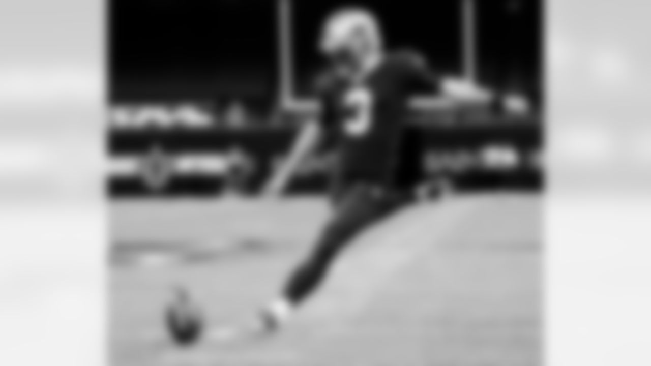 Game action photos from the New Orleans Saints vs. Green Bay Packers matchup in Week 3 of the 2020 NFL season.