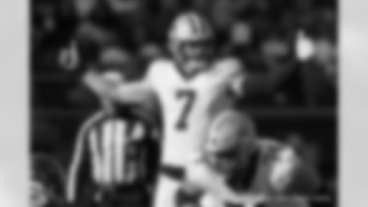 Check out the game action from the New Orleans Saints win against the Philadelphia Eagles in Week 17 of the 2022 NFL season.