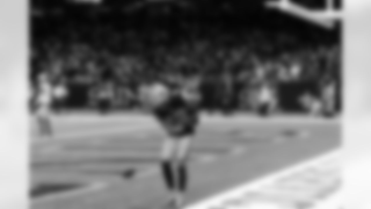 Check out photos of New Orleans Saints wide receiver Chris Olave in action throughout the 2022 season.