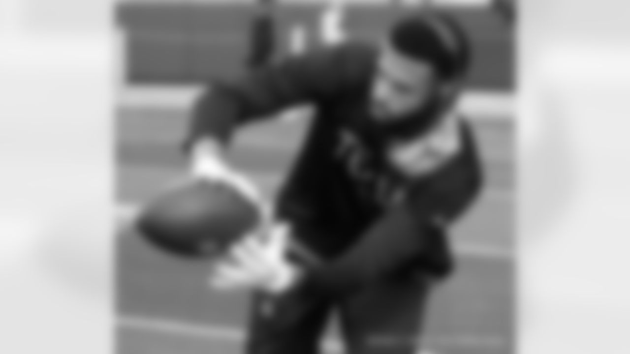 Check out the pregame warm-ups from the New Orleans Saints game against the Green Bay Packers in Week 3 of the 2023 NFL season.
