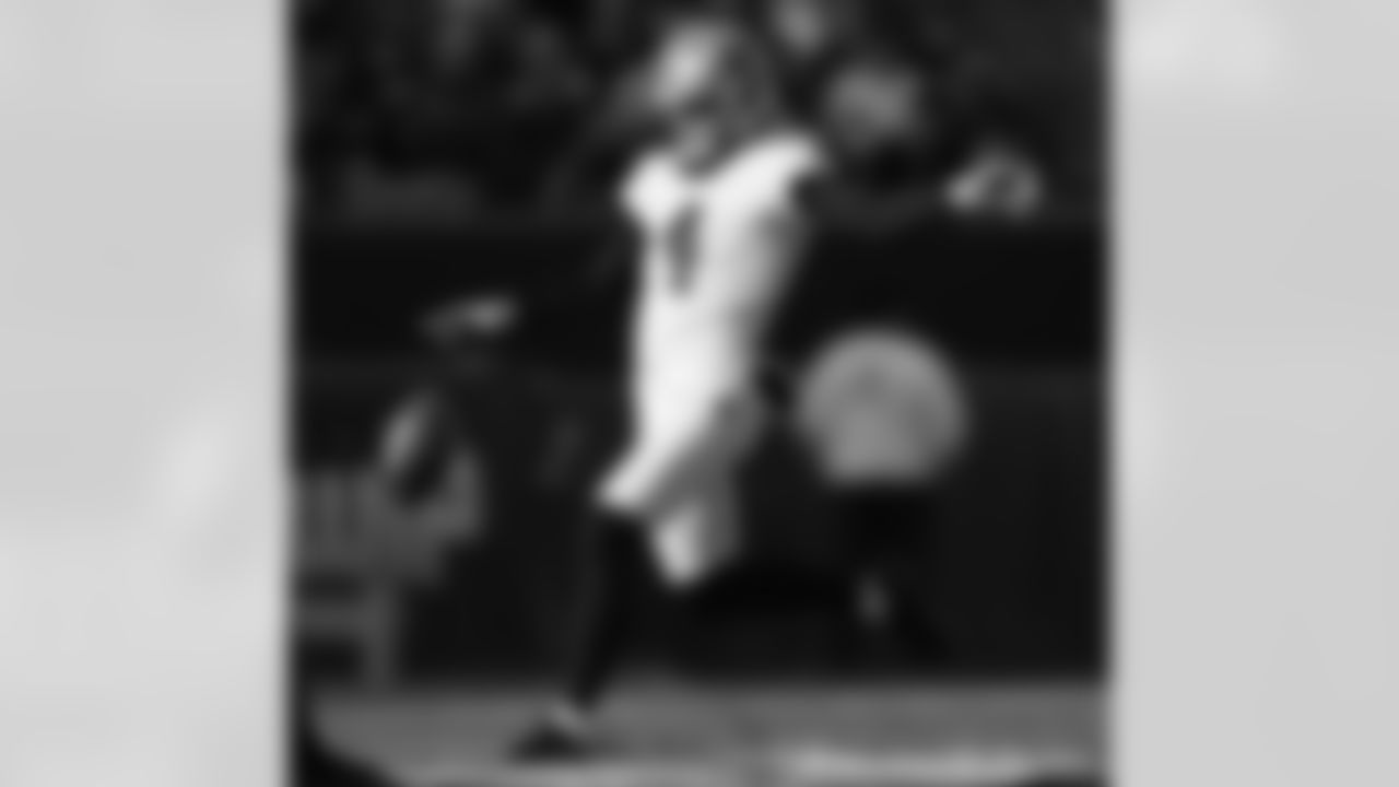 Check out the game action from the New Orleans Saints win against the Philadelphia Eagles in Week 17 of the 2022 NFL season.