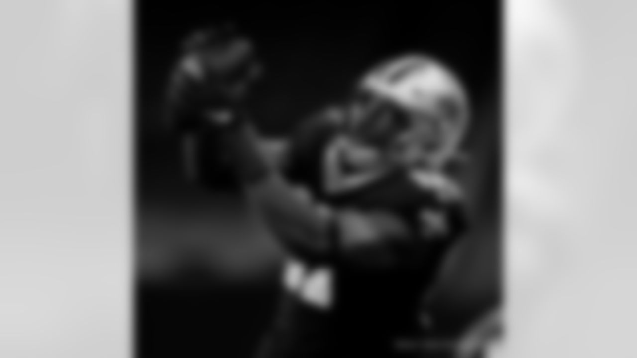 Check out photos of New Orleans Saints tight end Jared Cook in action during the 2020 NFL season.