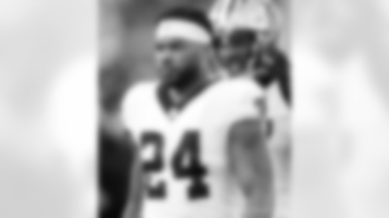 Check out the team arrivals and preparations from the New Orleans Saints ahead for their Week 12 matchup against the San Francisco 49ers.