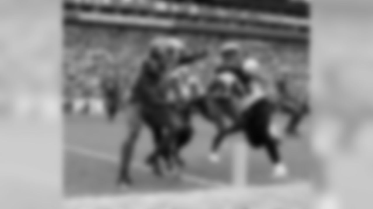 Saints 28 - Bucs 14 (W)
South Division Champions
New Orleans Saints 2018 Season
Michael C. Hebert