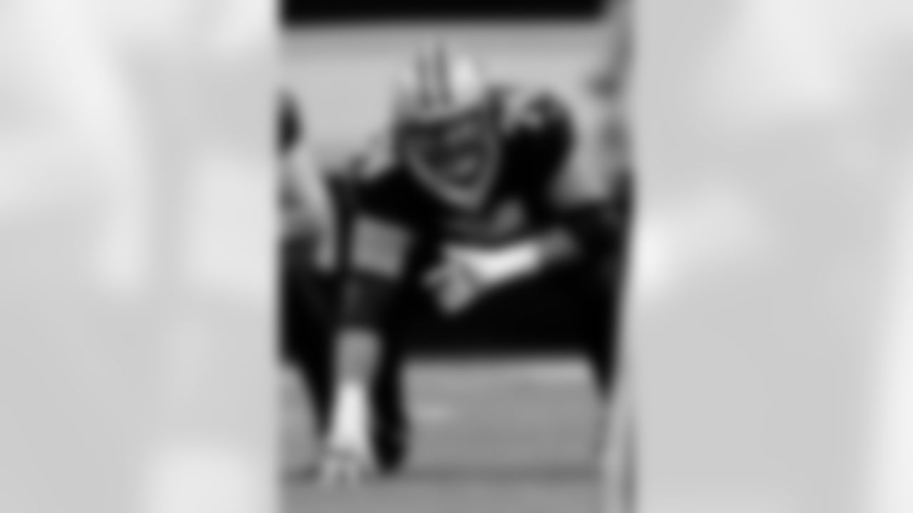 Game action photos from the New Orleans Saints vs. Los Angeles Chargers matchup in Week 5 of the 2020 NFL season.