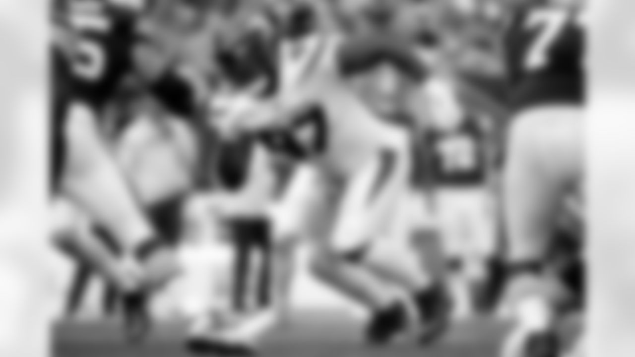 New Orleans Saints announced that they have agreed to terms with free agent defensive end Nathan Shepherd on Friday, March 17, 2023. Check out Nathan in action with the New York Jets during his NFL career.