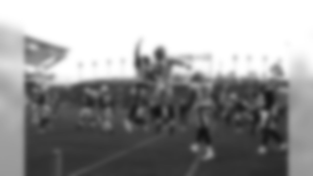 Gallery-PREG3-Action-2-Chargers-2018-082518-003
