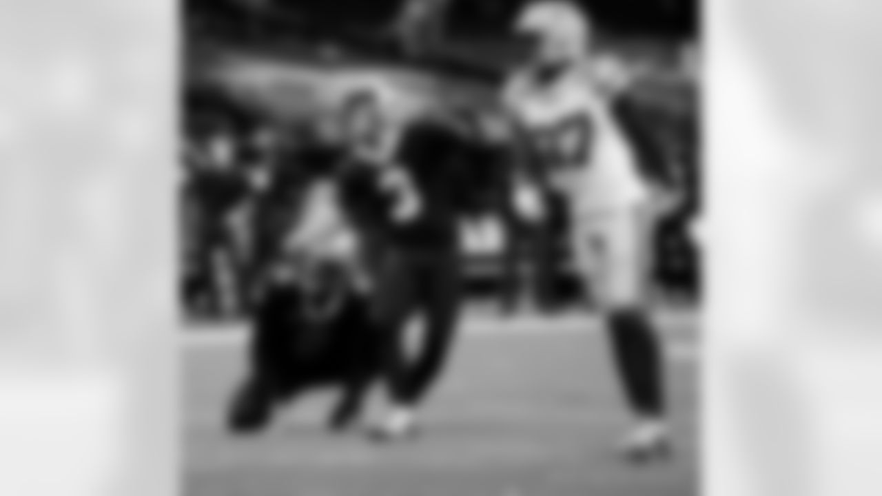Game action photos from the New Orleans Saints vs. Green Bay Packers matchup in Week 3 of the 2020 NFL season.
