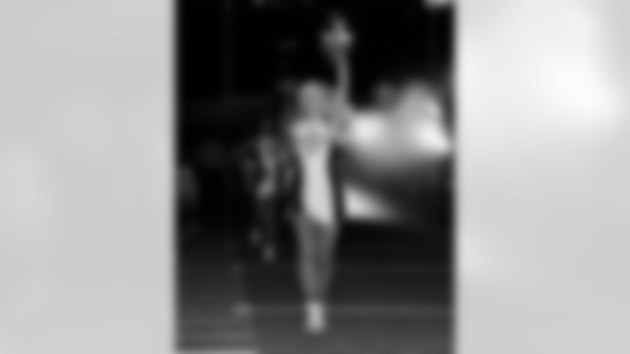 Gallery_Faces_Saintsations_Bekah010419_15
