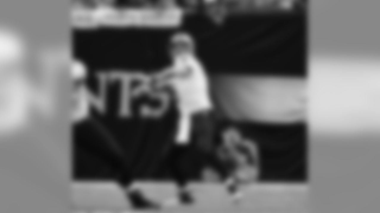 Gallery_BreesRecord_WK5_100818_01