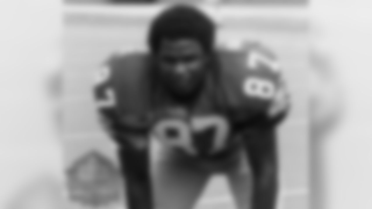 Jackson, a Pahokee, FL native, became a starter for Pitt in 1979.
