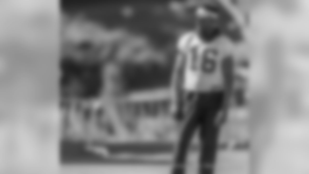 16 WR Brandon Coleman