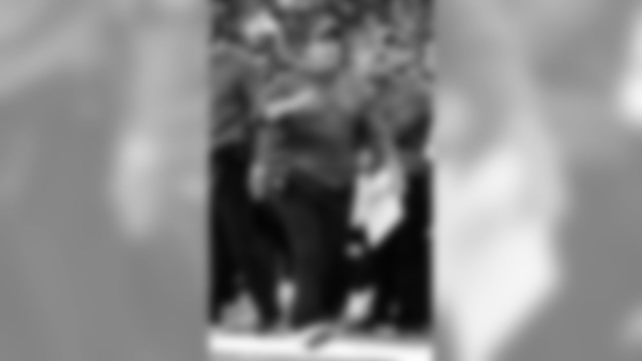 Gallery-NOSLAR-WK9-110418-0541