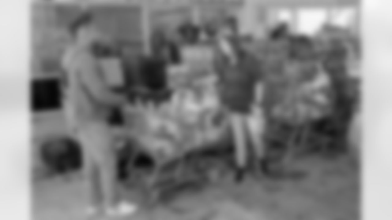 New Orleans Saints safety Tyrann Mathieu and teammates Cam Jordan, Kaden Elliss, Jordan Jackson, and D'Marco Jackson handed out Thanksgiving turkeys and additional food items with Giving Hope New Orleans on Tuesday, November 8 2022.