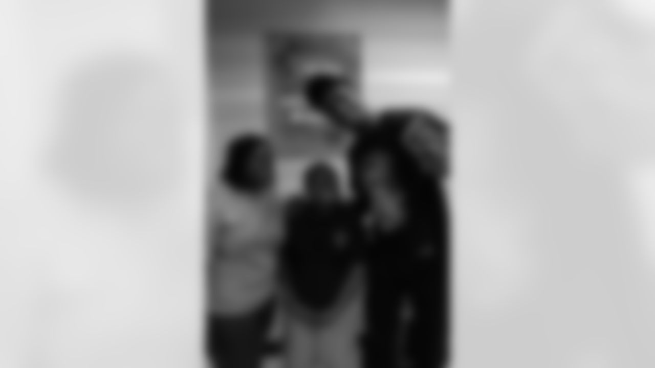 New Orleans Saints wide receiver Michael Thomas's held an event Thursday, December 9, 2022, with Pay Away Layaway in which they helped 15 families at the Belle Chasse Navy Exchange.
