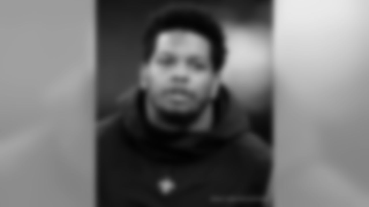 Marcus Davenport #92