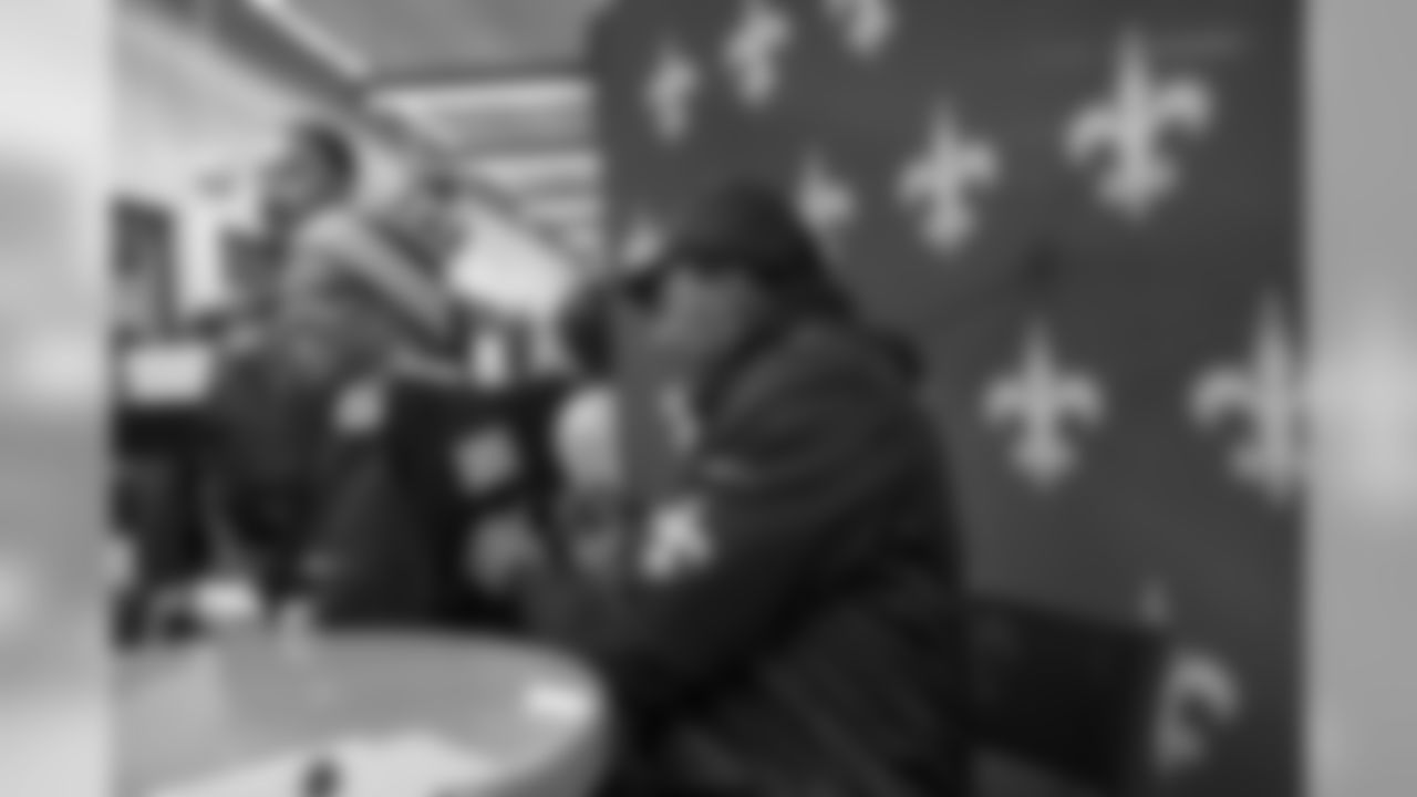 Photos_Rouses_visit_Teddy Bridgewater1210192560x144017