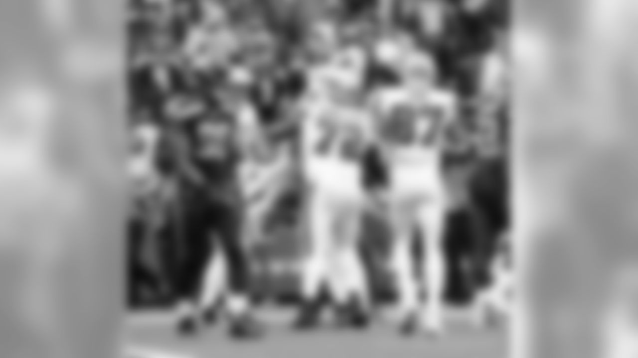 Game action photos of the New Orleans Saints taking on the Seattle Seahawks in week 3 of the 2019 NFL season.