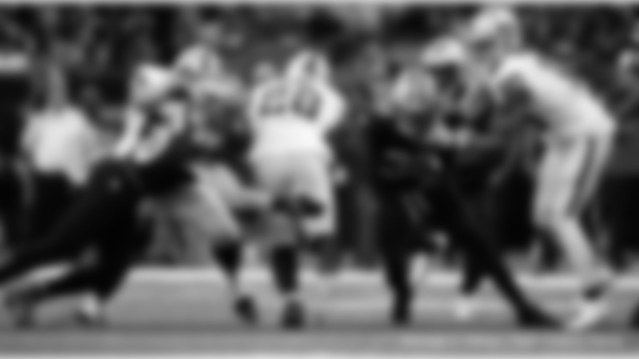 New Orleans Saints linebacker Pete Werner and safety Tyrann Mathieu in action during their 2022 Week 8 game against the Las Vegas Raiders.
