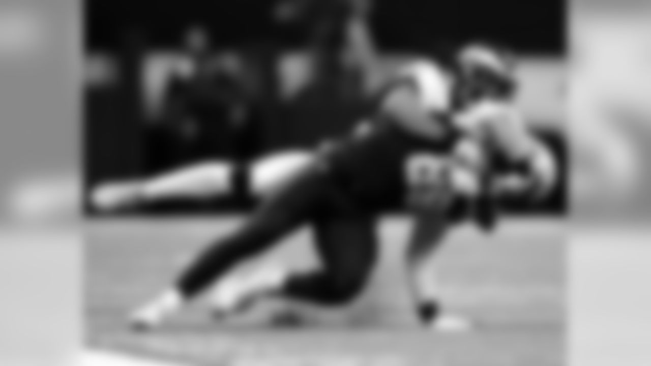 Saints 20 - Eagles 14 (W)
Divisional Game
Michael C. Hebert