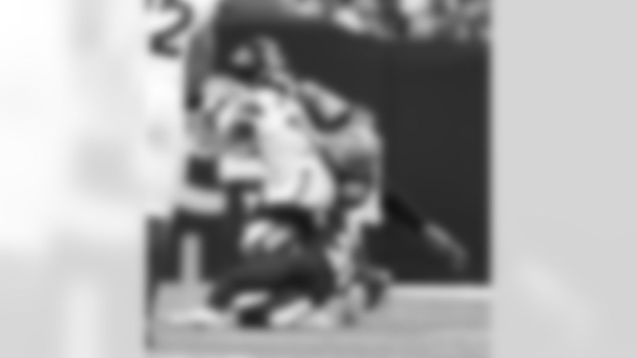 New Orleans Saints linebacker Pete Werner in action during their 2022 Week 5 game against the Seattle Seahawks.