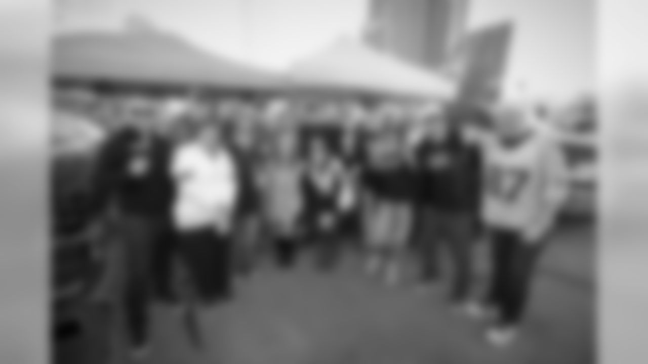 Gallery-Fans-2560-1440-0323