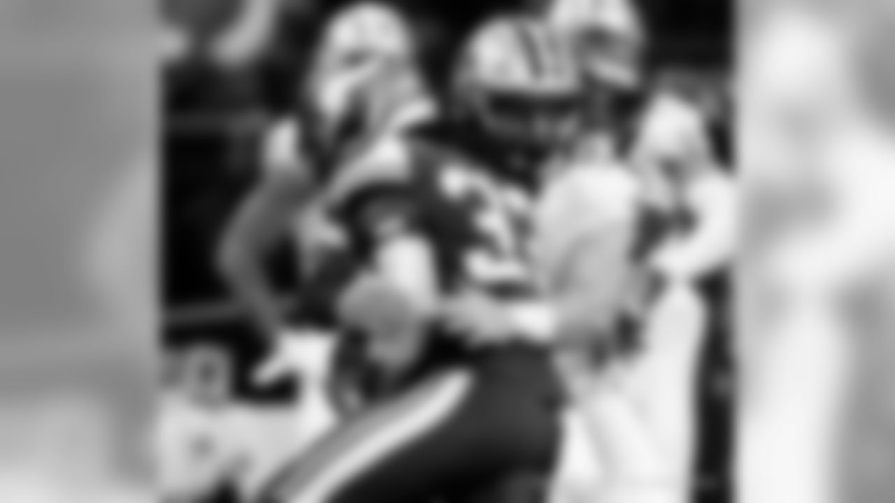 The New Orleans Saints and Minnesota Vikings battle it out in the Wild Card matchup at the Mercedes-Benz Superdome.