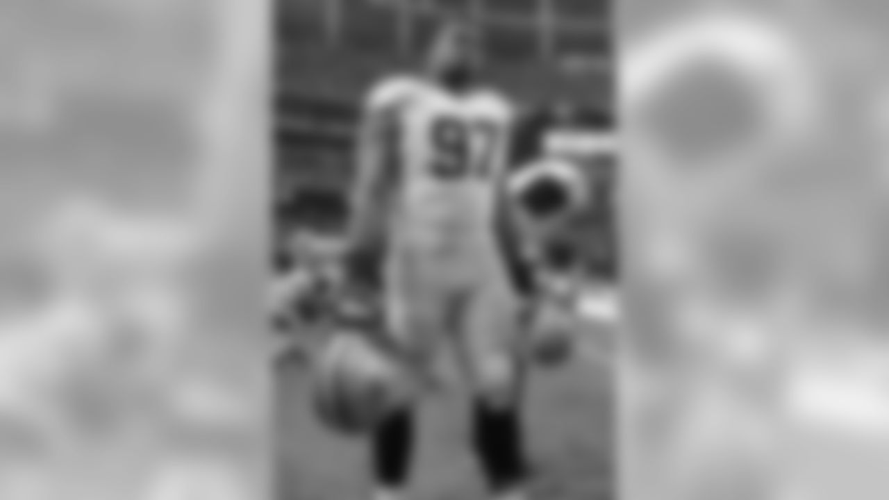 DE Glenn Foster